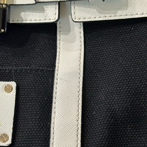 Stunning Henri Bendel Black and White Canvas Jetsetter Backpack/Crossbody! EUC! - Picture 12 of 13